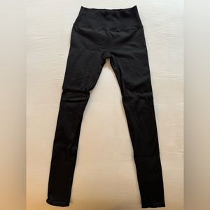 Alo Yoga Seamless High-Waist Ribbed Legging